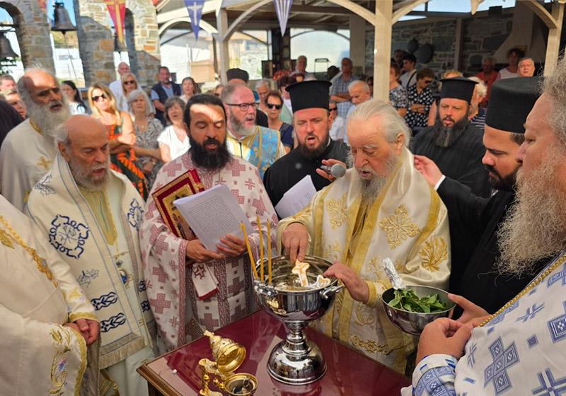 Θυρανοίξια Παρεκκλησίου από τον Μητροπολίτη Καρυστίας main image
