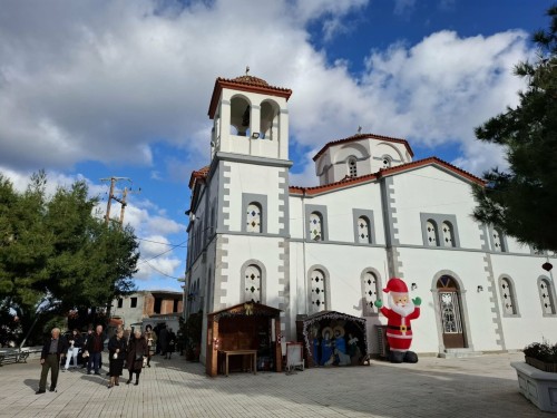 Πρωτοχρονιάτικη Θεία Λειτουργία στη Μητρόπολη Καρυστίας gallery image 11