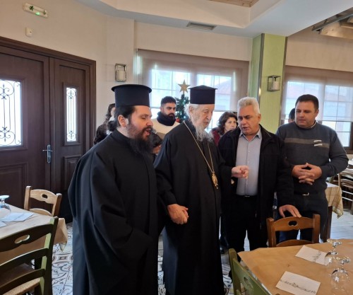 Πρωτοχρονιάτικη Θεία Λειτουργία στη Μητρόπολη Καρυστίας gallery image 10