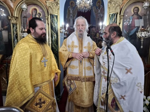 Πρωτοχρονιάτικη Θεία Λειτουργία στη Μητρόπολη Καρυστίας gallery image 6