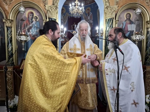 Πρωτοχρονιάτικη Θεία Λειτουργία στη Μητρόπολη Καρυστίας gallery image 5