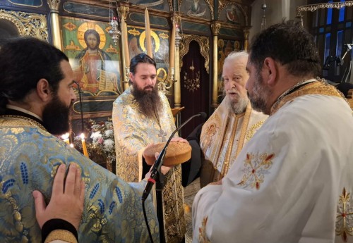 Αρχιερατικός Εσπερινός στην Ι.Μ. Μεταμορφώσεως του Σωτήρος Κύμης gallery image 2