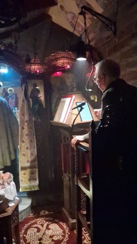 Νυχτερινή Θεία Λειτουργία gallery image 7