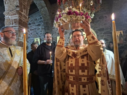 Κυριακή της Σταυροπροσκυνήσεως στην Ι.Μ. Αγίου Χαραλάμπους gallery image 2